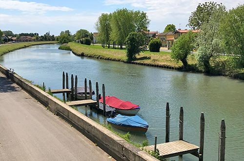 Pontile privato sul fiume Lemene