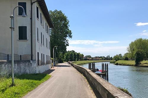 Percorso ciclabile e ciclopedonale che costeggia il fiume Lemene